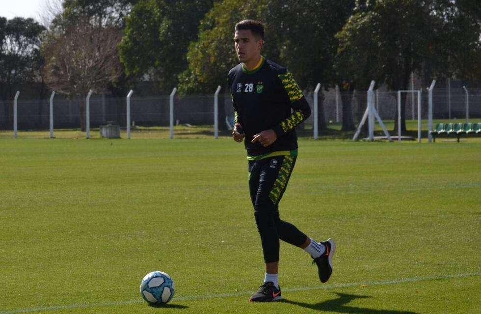 Rosario Central agrega a Juan Rodríguez a la lista de refuerzos del fondo