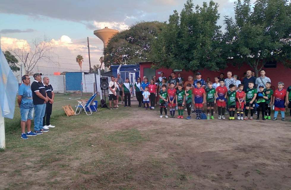 Se jugó el Clásico de Inferiores de Arroyito con un sentido Homenaje a los Veteranos de Malvinas