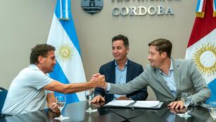 Firma del convenio entre el gremio y el Ejecutivo con la nueva escala salarial de  docentes.