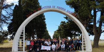 Actividades de concientización sobre el cáncer de mama en Puerto Belgrano y Base Baterías