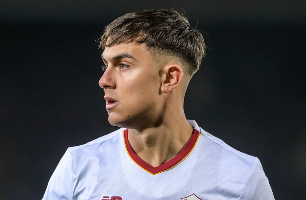 Paulo Dybala fue elegido como modelo para una exclusiva campaña de Prada