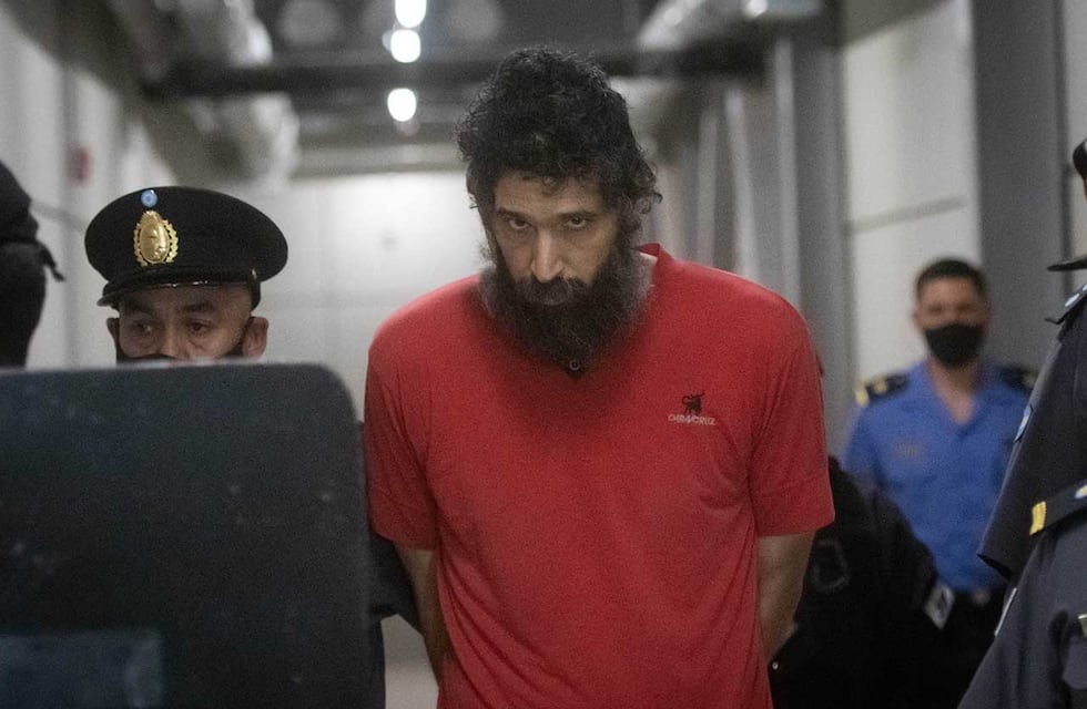 Murió el “hombre gato”: los crímenes por los que fue condenado y su particular modo de vida