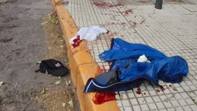 La ropa ensangrentada del adolescente apuñalado en San Luis.