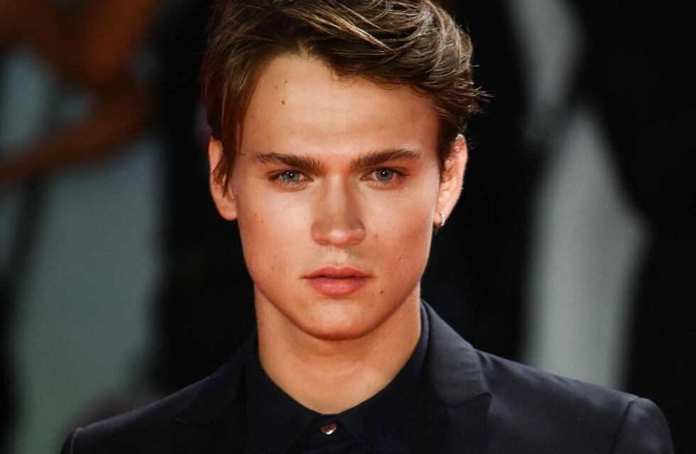 Netflix: la miniserie italiana de 6 capítulos que roza con los lujos y es la más popular de 2025