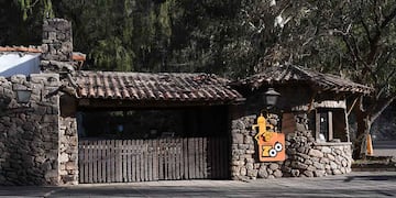 Puerta de entrada del ex zoológico de Mendoza, y futuro Ecoparque.