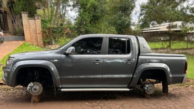 Insólito: protagonizó un accidente en Oberá y expresó que le habían robado las cubiertas para evadir la responsabilidad.