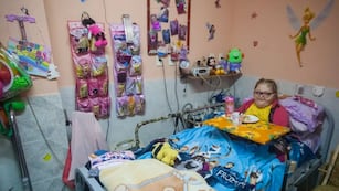 Alma, la niña mendocina que tiene una extraña enfermedad y necesita asistencia de su obra social