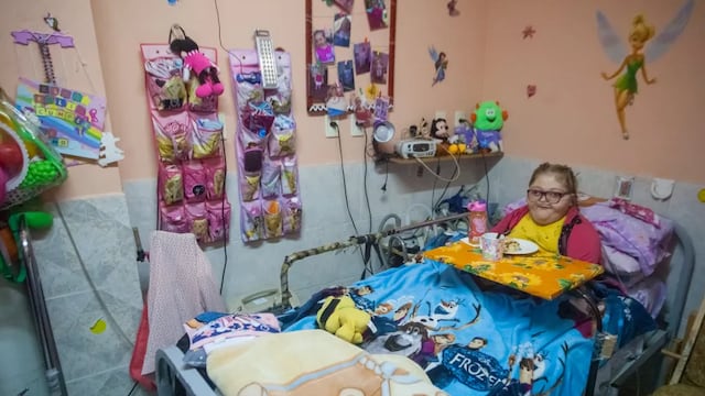 Alma, la niña mendocina que tiene una extraña enfermedad y necesita asistencia de su obra social