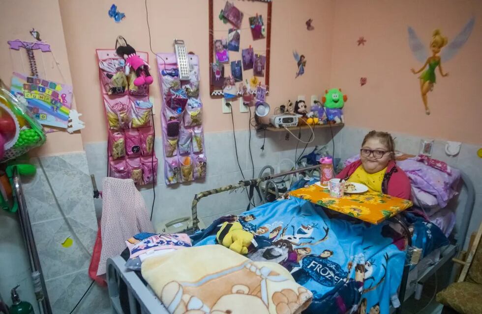 Alma, la niña mendocina que tiene una extraña enfermedad y necesita asistencia de su obra social