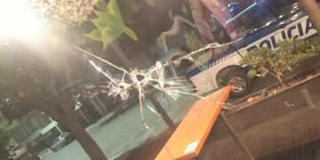 Los balazos fueron disparados por tres encapuchados.