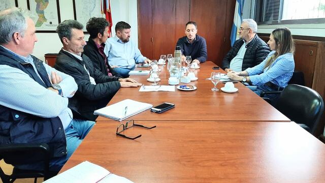 Reunión para analizar los avances en las obras del Canal Avalle - Maravita