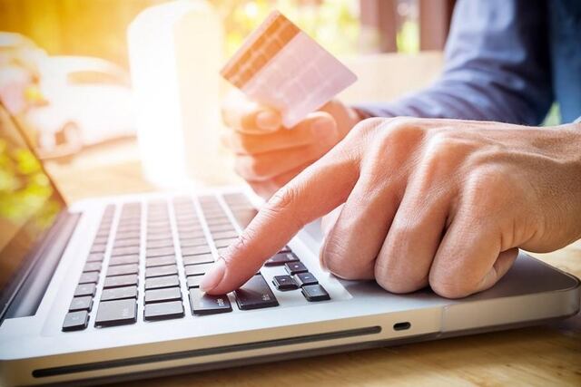Virtual. Las estafas, según se investigan, se hacían a través de la web. (Freepik)