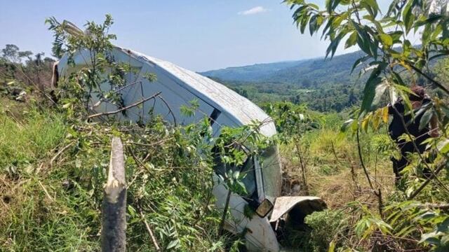 Siniestro vial se cobra la vida de un automovilista en Pozo Azul.