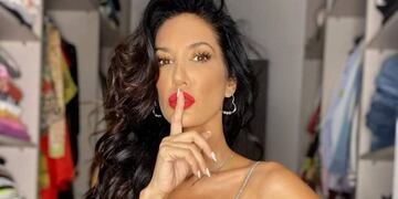 Silvina Escudero modeló pijamas con encaje y demostró que es toda una diosa.