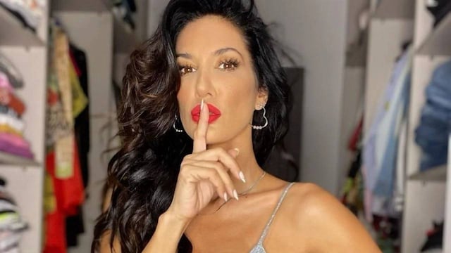 Silvina Escudero posó de espalda con una bikini hilo dental ultra sensual