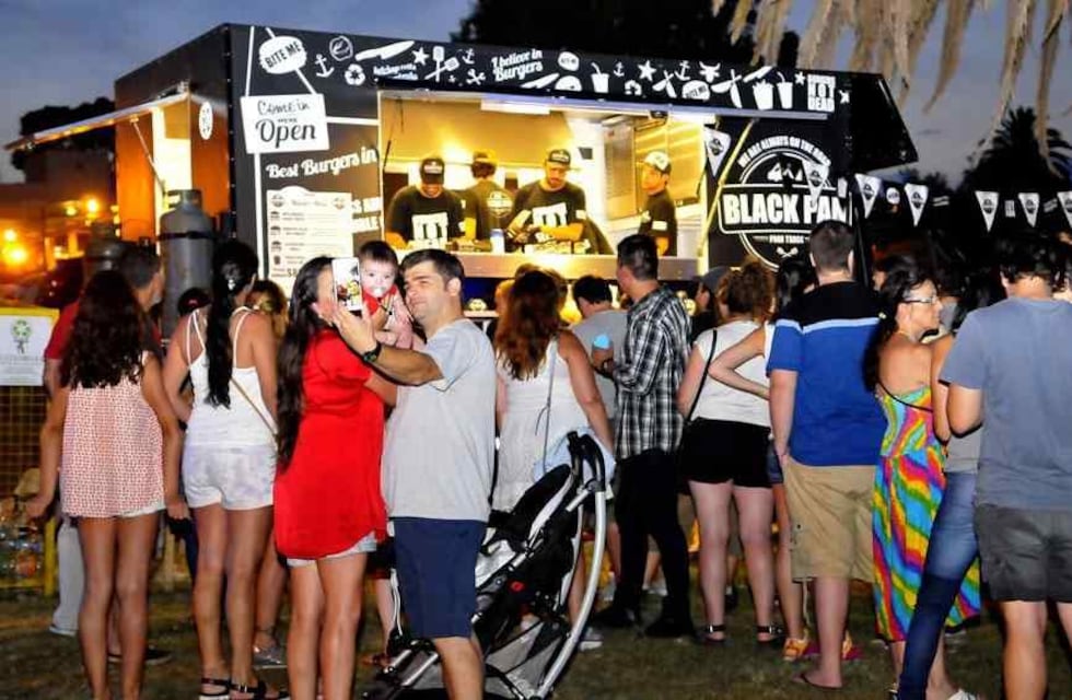 Licitación de carros gastronómicos para las playas del distrito