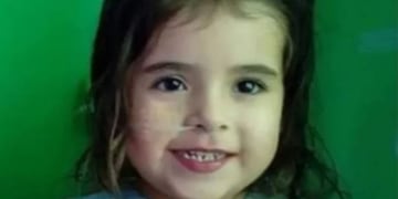 Francesca Molnar, la chaqueña que tuvo que ser intervenida por cardiopatía congénita y ahora la obra social pide la devolución del dinero.