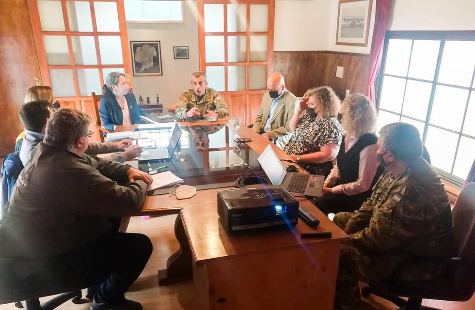 Encuentro de autoridades para gestionar el tratamiento de residuos antárticos