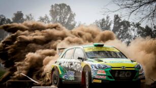 Mario Baldo, a fondo en su Hyundai Rally2, de la primera división del Rally Argentino.