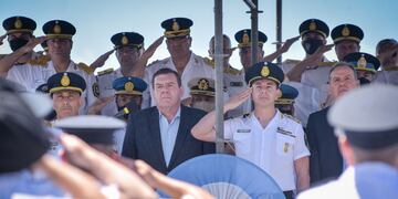 El jefe comunal agradeció el trabajo realizado por los efectivos durante los dos años de pandemia y homenajeó a los caídos en cumplimiento del deber.