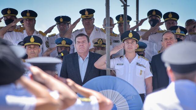 El jefe comunal agradeció el trabajo realizado por los efectivos durante los dos años de pandemia y homenajeó a los caídos en cumplimiento del deber.