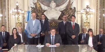Javier Milei explicó por cadena nacional el “mega-DNU”. (Prensa)