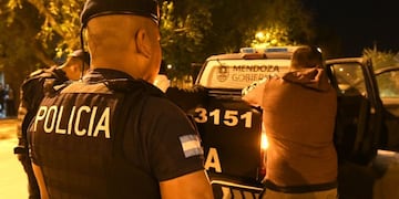 El ladrón fue apresado luego de robar en un complejo de departamentos en Godoy Cruz. Imagen de archivo.