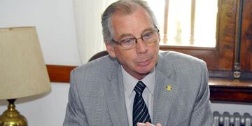 Gustavo Irico, ex decano de Medicina (Archivo).