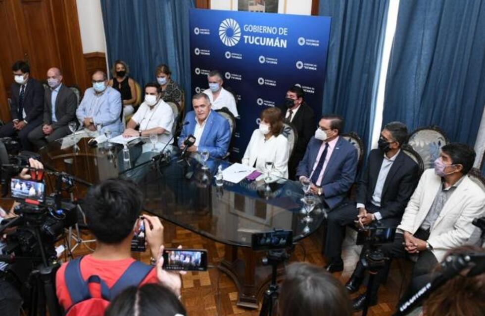 Prorrogaron el pase sanitario hasta el 28 de febrero y se suspendieron eventos de más de 400 personas