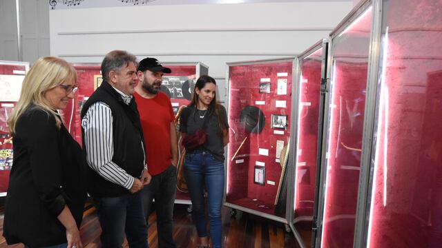 Inauguraron la muestra de Rock Argentino en Rafaela