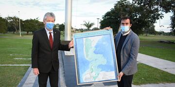 “Debe permanecer nuestro compromiso permanente desde el Estado para continuar luchando por mantener vivos nuestros derechos sobre Malvinas y no claudicar hasta que la bandera argentina vuelva a flamear en las islas” dijo Sager.