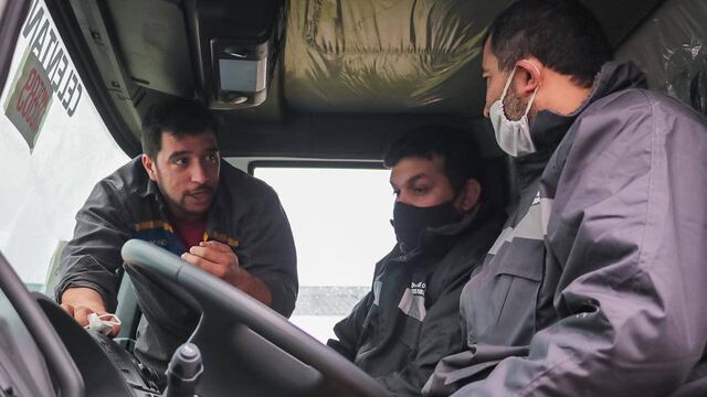 Tolhuin: Personal de Obras Públicas se capacitó en el uso y mantenimiento de camiones volcadores