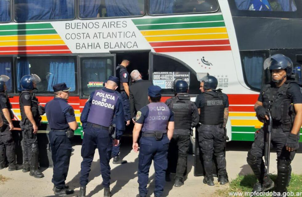 Hinchas de Boca en Córdoba: la Policía secuestró armas de fuego e imputó a un referente de la barra brava