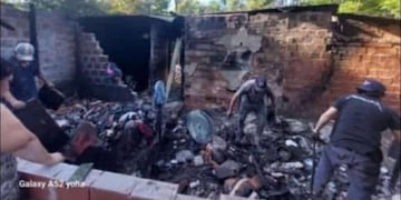 Posadas: dos precarias viviendas fueron consumidas por el fuego y piden ayuda para las familias afectadas.