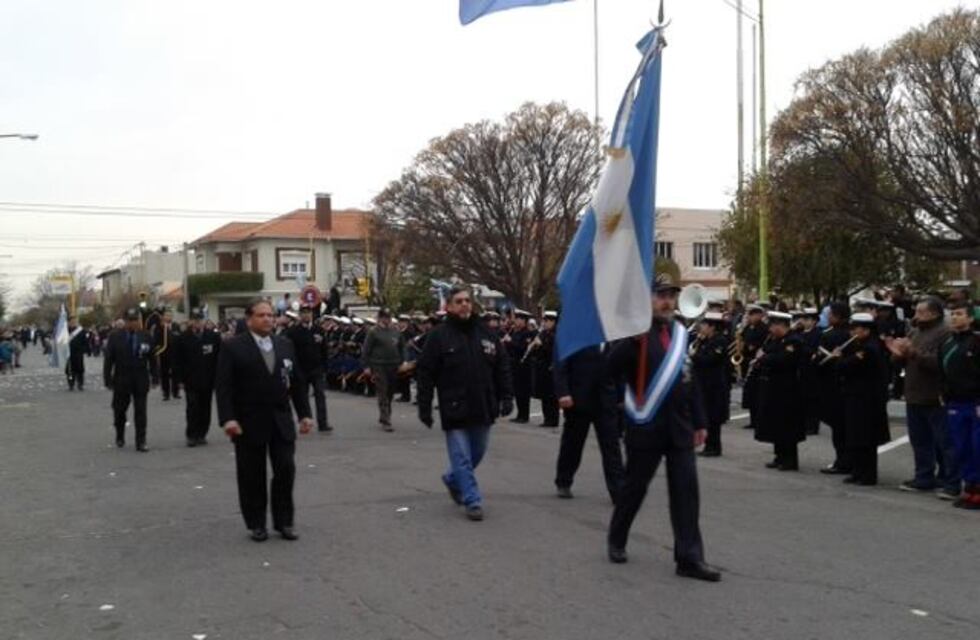 Últimos preparativos para el “Desfile Cívico Militar” en Puerto Rosales