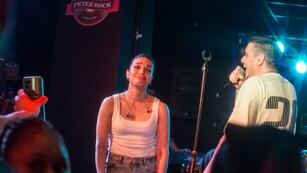 El incomodo momento que vivió Euge Quevedo arriba del escenario.