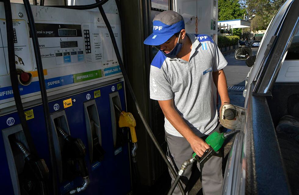 Aumento de combustibles: cómo quedo el precio en los surtidores provincia por provincia