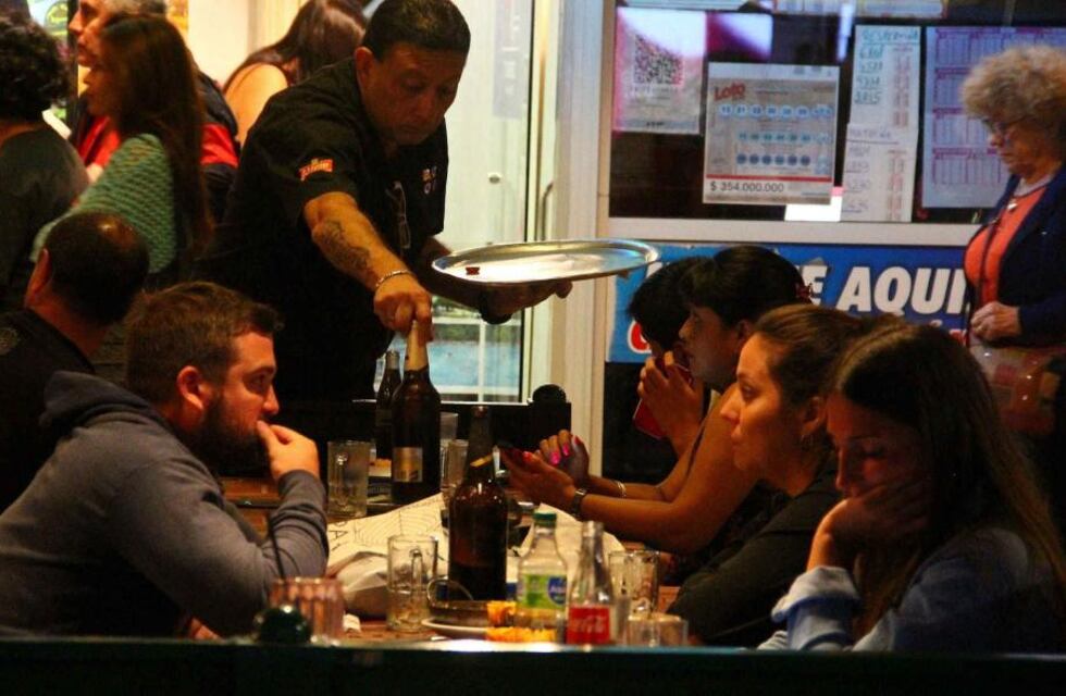 Córdoba: hoteleros y gastronómicos amenazan con un paro el fin de semana largo