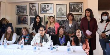 Las diputadas Carolina Moisés y Patricia Armella encabezaron la presentación ante los medios locales de la Mesa contra la Violencia Política de Género que se reunirá por primera vez, este viernes en Jujuy.