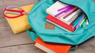 Para ayudar a los niños de Viedma, un tiktoker sortea su PC gamer a cambio de útiles escolares.