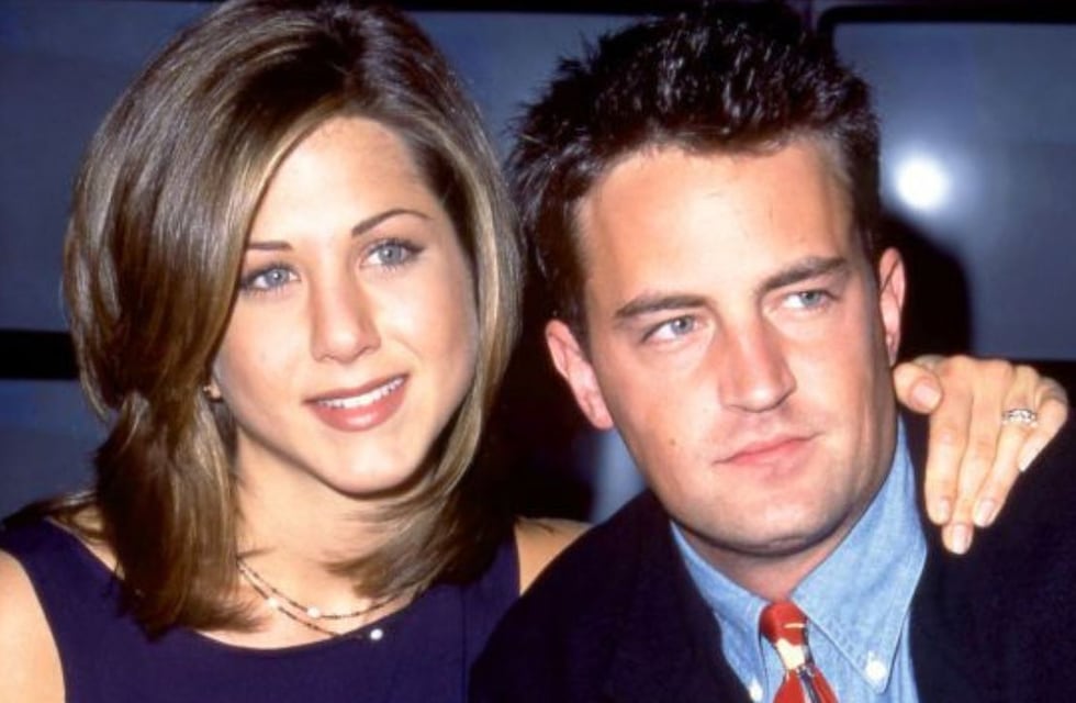 La historia de amor fallida entre Matthew Perry y Jennifer Aniston: él se enamoró pero ella lo rechazó