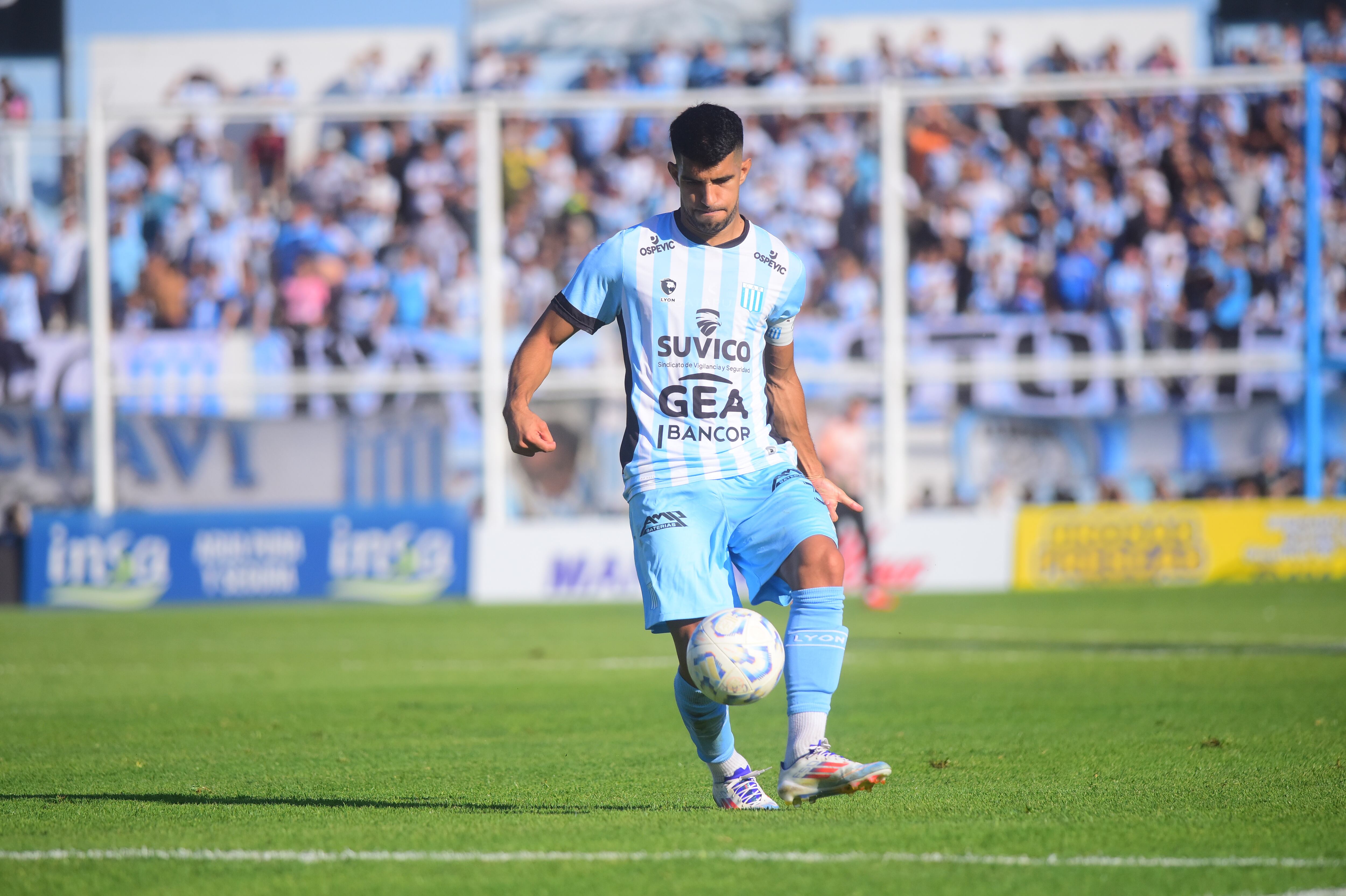 Racing de Nueva Italia enfrentó a San Miguel en el Miguel Sancho por fecha de la Primera Nacional. Foto Javier Ferreyra