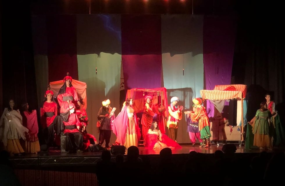 La Compañía Municipal de Teatro brindó una función gratuita