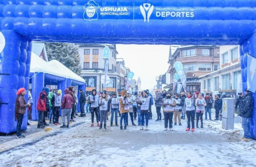 Volvió la tradicional carrera de Mozos y Camareras en la ciudad
