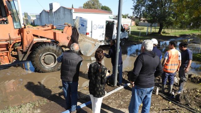 Punta Alta: ABSA reparó el caño de agua en calle González Fernández