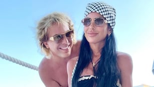 El cantante y su novia disfrutan en Mónaco. (Instagram)