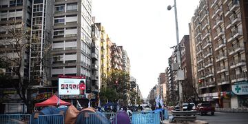 Marcha piquetera y acampe en Córdoba: complicaciones en el tránsito. (Pedro Castillo / La Voz)