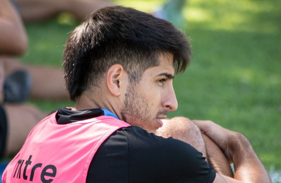 Estudiantes de Río Cuarto suma un goleador ex Instituto; y se le escapó un ex Racing