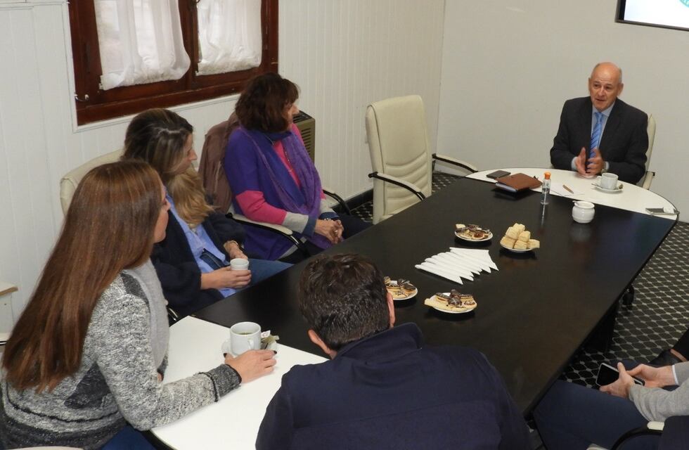 Uset recibió a las autoridades de Pampa Energía para evaluar obras