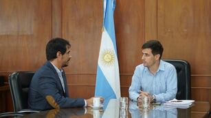 El intendente Leonardo Viotti recibió en su despacho al titular de la Delegación Rafaela, de la Secretaría de Niñez, Adolescencia y Familia, Leandro Rocchia,